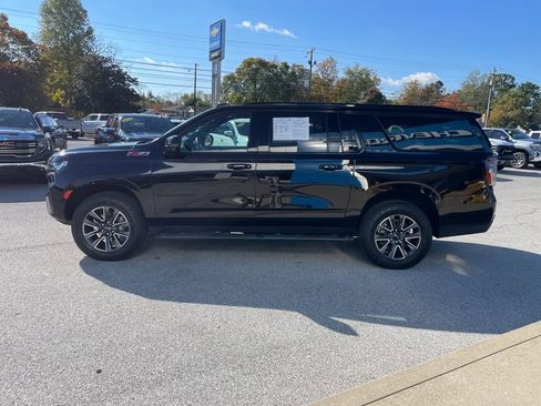 Used 2023 Chevrolet Suburban Z71 w/ Luxury Package image 56