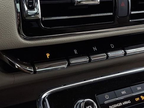 Used 2020 Lincoln Navigator L Reserve w/ Luxury Package AWD/4WD image 15
