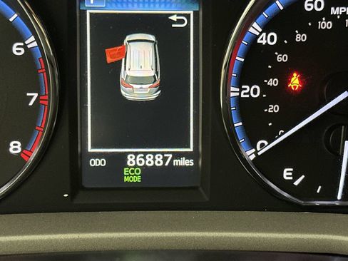 Used 2016 Toyota RAV4 XLE FWD image 15