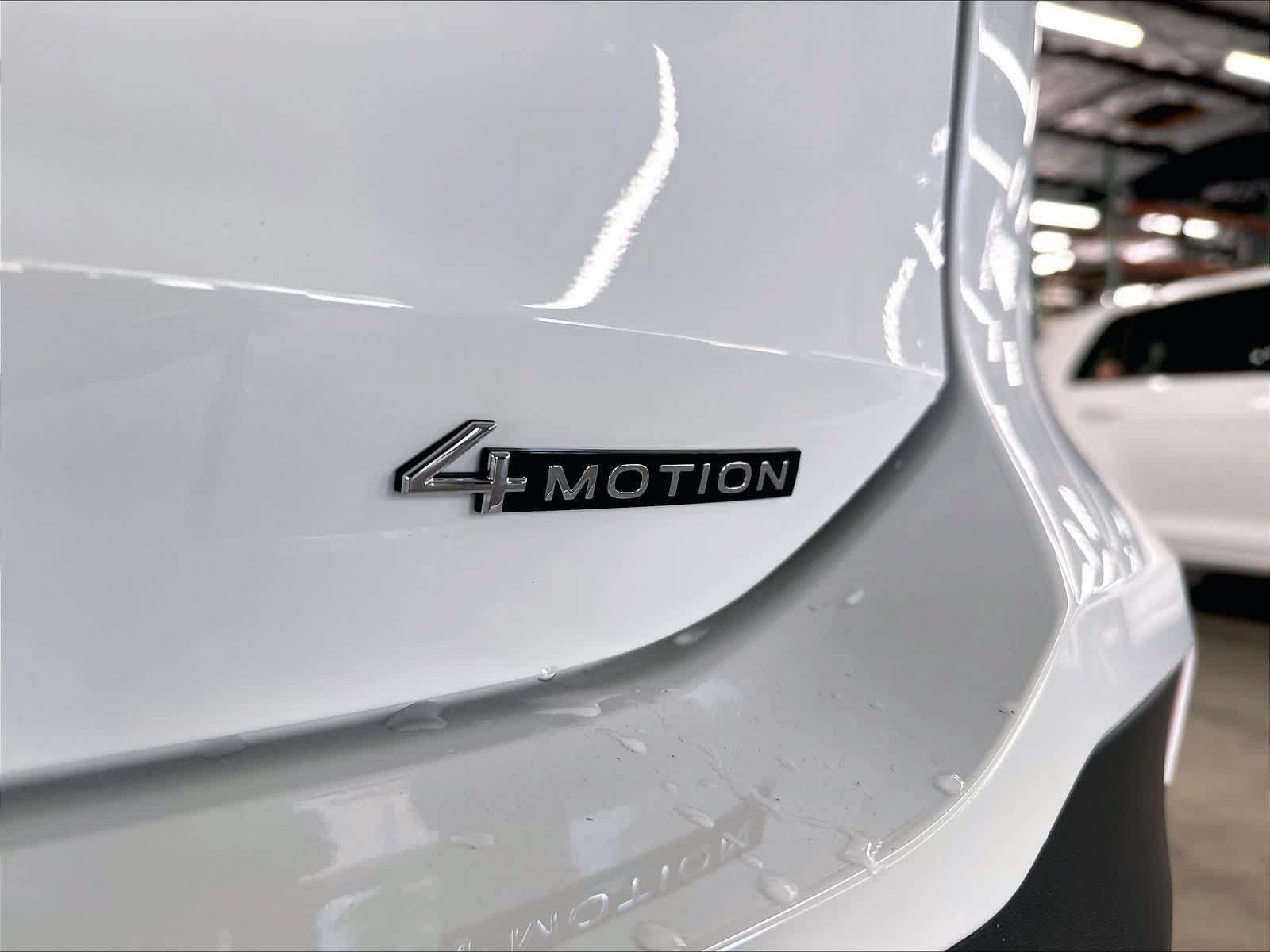 New 2026 Volkswagen Tiguan SE AWD/4WD image 9
