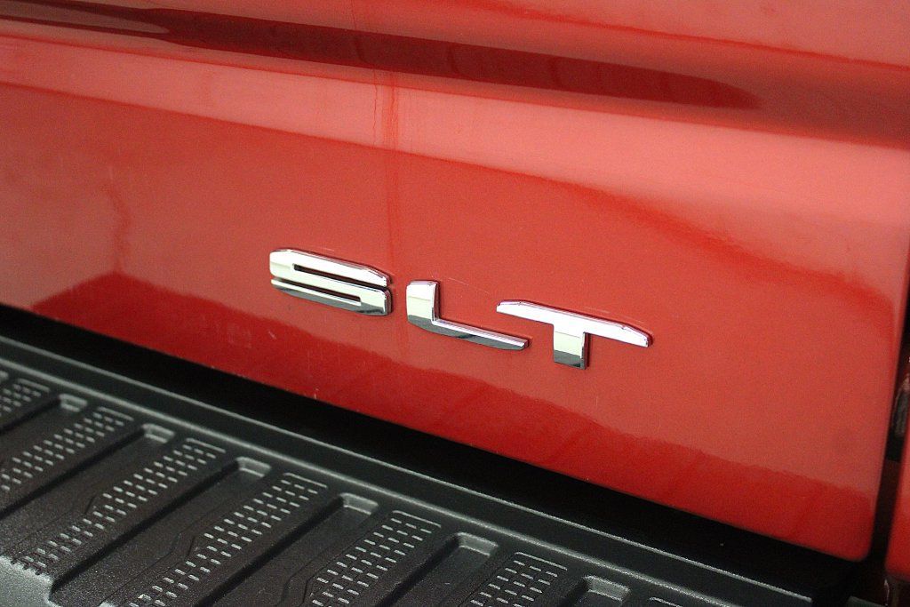 Used 2024 GMC Sierra 1500 SLT w/ SLT Premium Plus Package AWD/4WD image 45