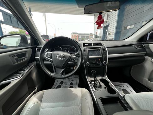 Used 2017 Toyota Camry LE FWD image 10