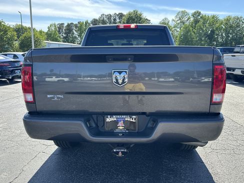 Used 2017 RAM 1500 Express RWD image 7