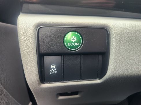 Used 2016 Honda Accord LX image 19