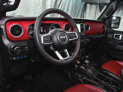 Used 2023 Jeep Wrangler Unlimited Rubicon 4xe AWD/4WD image 18