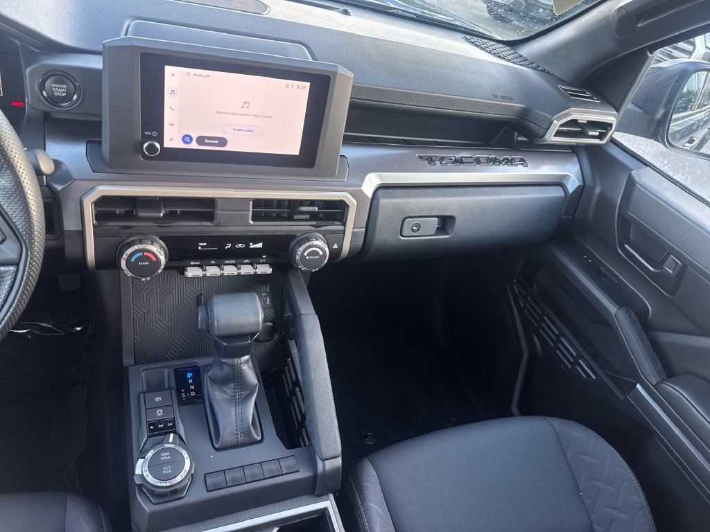 Used 2025 Toyota Tacoma SR5 AWD/4WD image 21