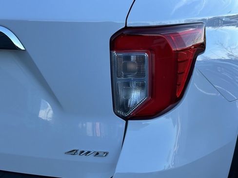 Used 2023 Ford Explorer XLT w/ Equipment Group 202A image 15