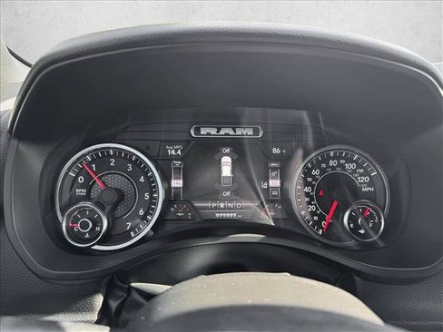 Used 2022 RAM 1500 Big Horn AWD/4WD image 12