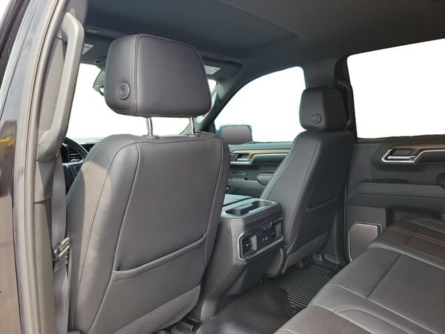 Used 2024 Chevrolet Silverado 1500 High Country w/ Technology Package AWD/4WD image 24