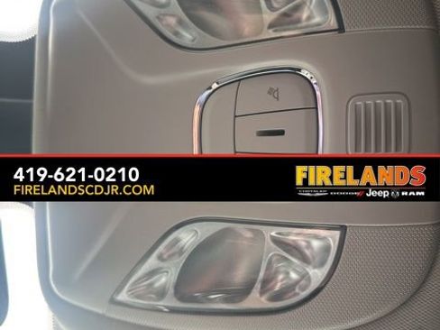 Used 2022 Jeep Compass Limited image 24