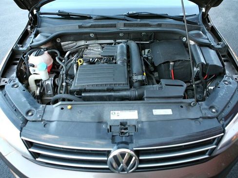 Used 2016 Volkswagen Jetta S image 6