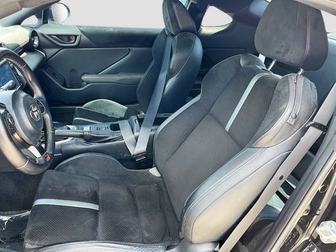 Used 2024 Toyota GR86 Premium RWD image 20