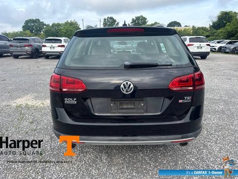 Used 2017 Volkswagen Golf Alltrack S AWD/4WD image 4