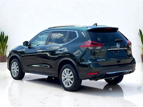 Used 2018 Nissan Rogue SV image 8