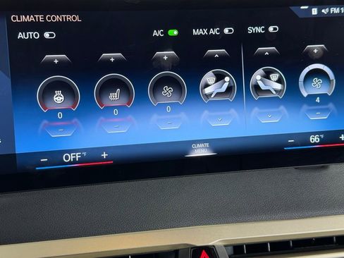 Used 2023 BMW iX xDrive50 w/ Sport Package image 20