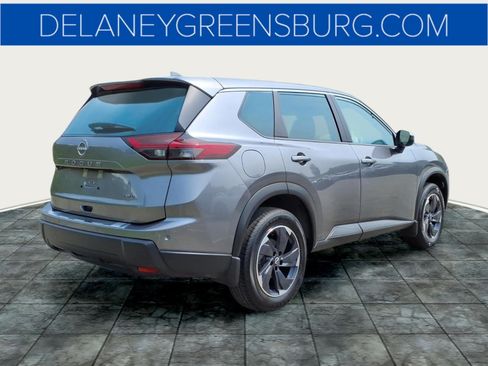 Used 2025 Nissan Rogue SV AWD/4WD image 3