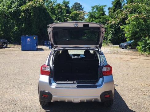 Used 2017 Subaru Crosstrek 2.0i Premium w/ Popular Package #1 AWD/4WD image 10