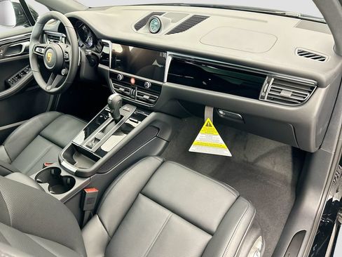 Used 2026 Porsche Macan AWD/4WD image 20