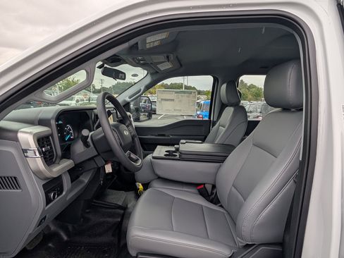 New 2025 Ford F450 XL image 18