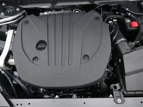 New 2026 Volvo XC60 B5 Ultra w/ Protection Package Premier image 37