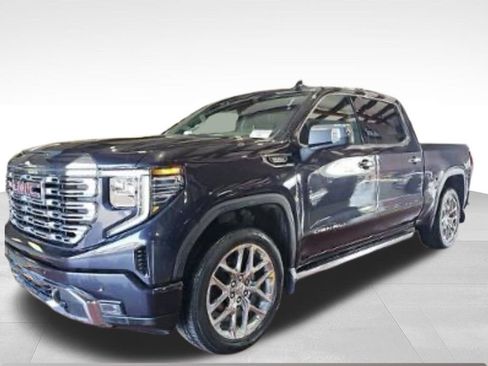Used 2023 GMC Sierra 1500 Denali w/ Denali Reserve Package AWD/4WD image 1