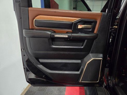 Used 2020 RAM 2500 Limited image 36