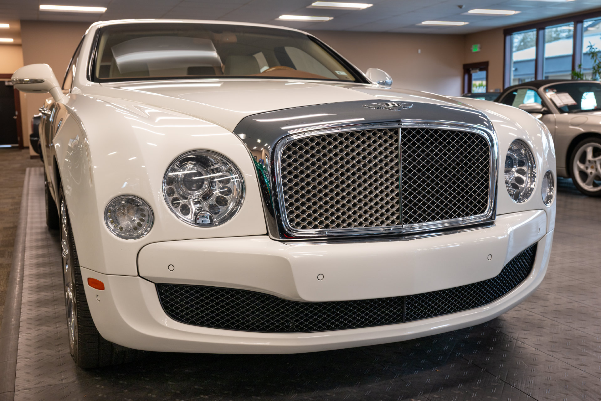Used 2013 Bentley Mulsanne RWD image 12