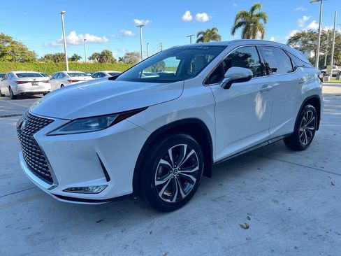 Certified 2022 Lexus RX 350 FWD w/ Premium Package image 3