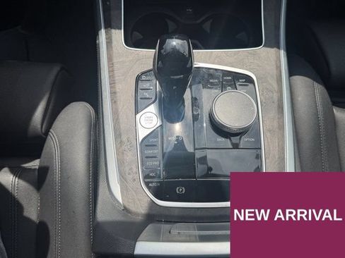 Used 2022 BMW X5 xDrive40i w/ Premium Package AWD/4WD image 22