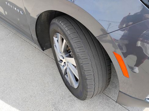 Used 2023 Chevrolet Equinox LT image 28