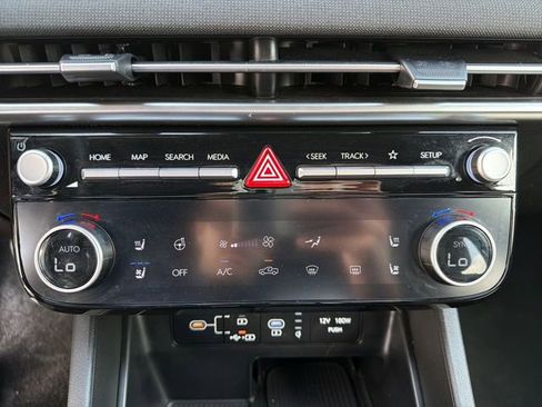 Used 2025 Hyundai Santa Cruz Limited image 21