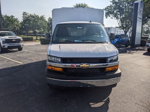 New 2025 Chevrolet Express 3500 w/ Power Convenience Package image 2