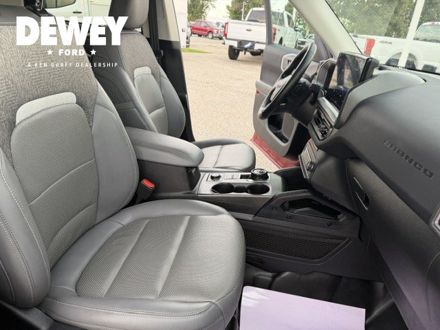 Used 2025 Ford Bronco Sport Badlands w/ Badlands Tech Package AWD/4WD image 32