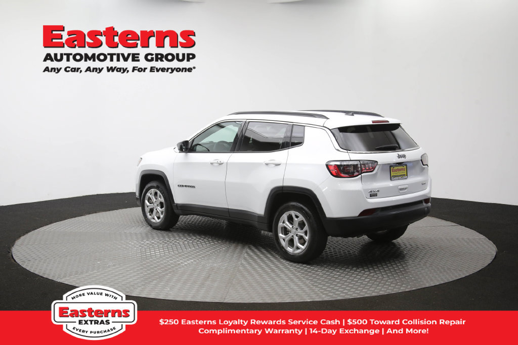 Used 2024 Jeep Compass Latitude AWD/4WD image 63