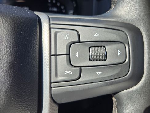 Used 2023 GMC Yukon Denali image 25