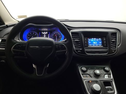 Used 2015 Chrysler 200 Limited FWD image 22