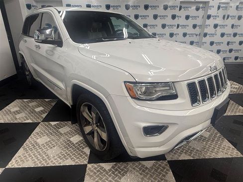 Used 2015 Jeep Grand Cherokee Overland w/ Advanced Technology Group AWD/4WD image 3