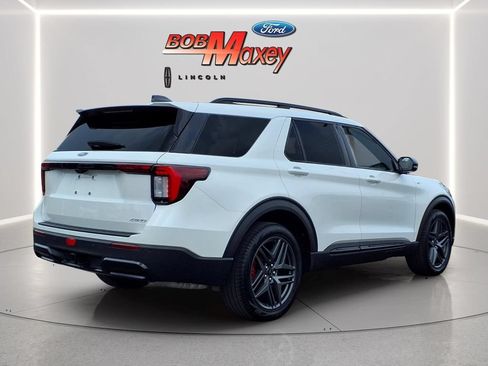 Used 2025 Ford Explorer ST-Line w/ Premium Package AWD/4WD image 4