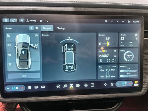 Used 2026 Rivian R1S Adventure image 33