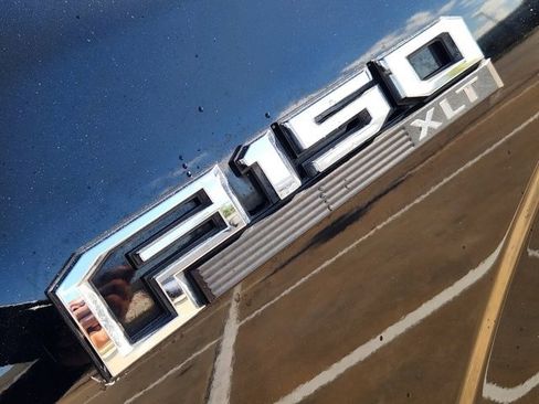 Used 2017 Ford F150 XLT w/ Equipment Group 302A Luxury image 11