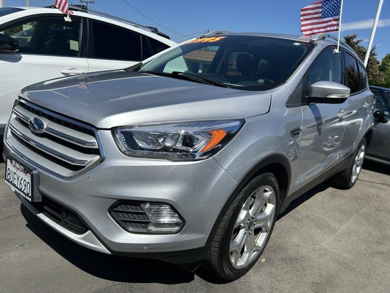 Used 2019 Ford Escape Titanium FWD image 1