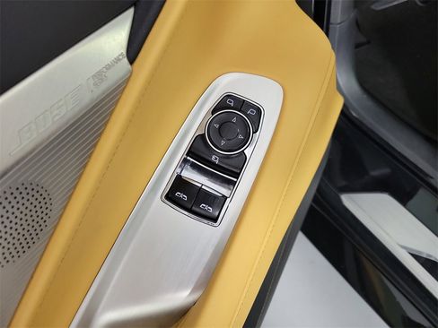 Used 2020 Chevrolet Corvette Stingray Preferred Cpe w/ 2LT Preferred Equipment Group image 14