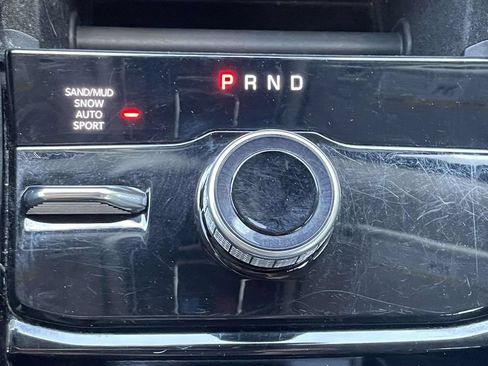 Used 2022 Jeep Grand Cherokee L Limited AWD/4WD image 40