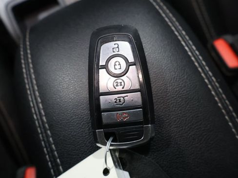 Used 2023 Ford Escape Platinum image 26