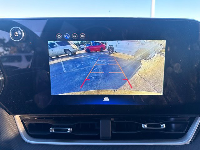 Used 2026 Chevrolet Equinox LT FWD image 10