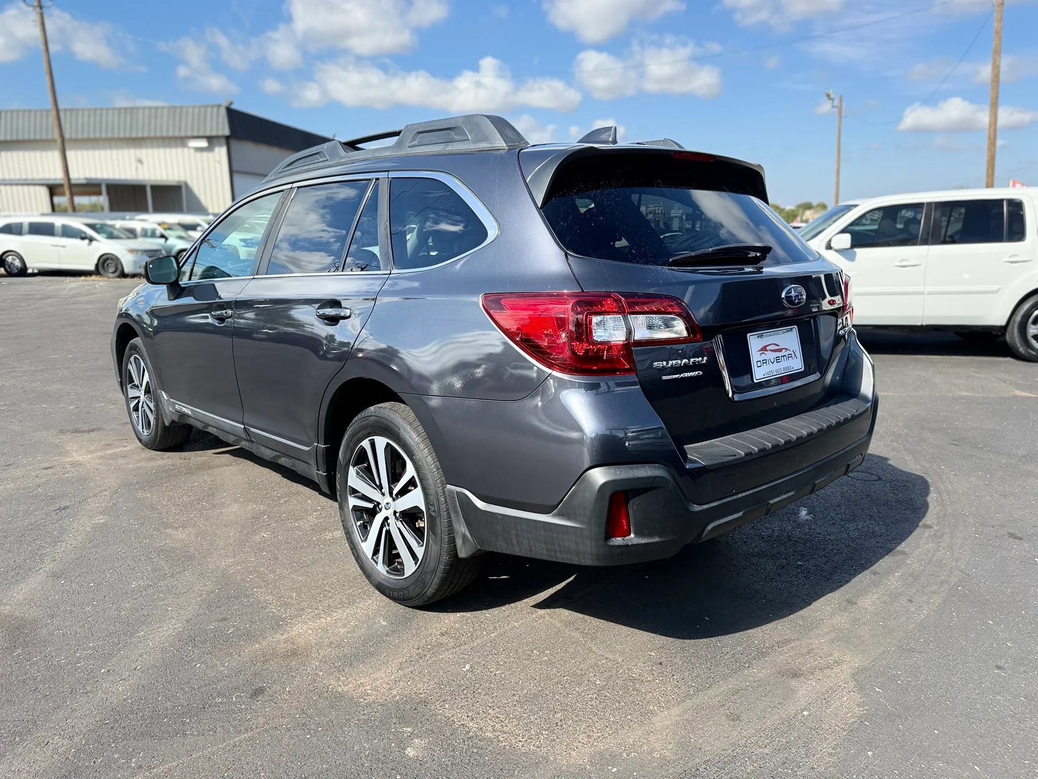 Used 2018 Subaru Outback 2.5i Limited w/ Popular Package #2 AWD/4WD image 5