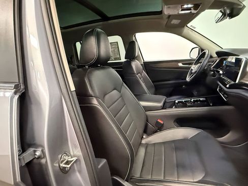 Used 2025 Volkswagen Atlas SEL AWD/4WD image 64
