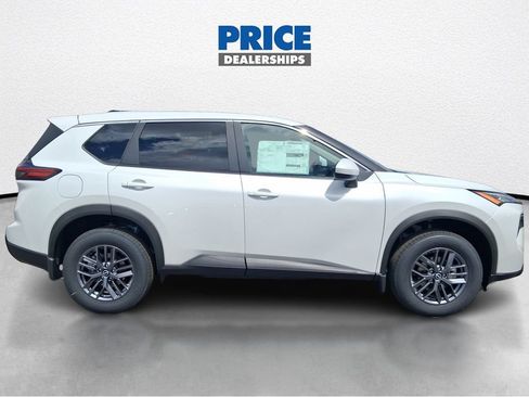 New 2026 Nissan Rogue SV AWD/4WD image 4