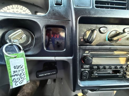 Used 2002 Toyota Tacoma PreRunner image 28