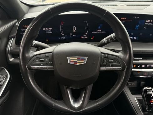 Used 2024 Cadillac XT4 Premium Luxury FWD image 13